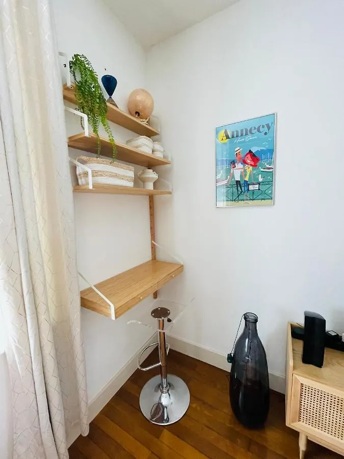 Apt 2-4 pers, charme de l'ancien, calme, vélos, Annecy centre Appartamento