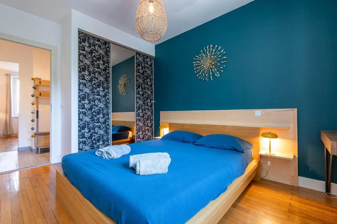 Apt 2-4 pers, charme de l'ancien, calme, vélos, Annecy centre 0*,